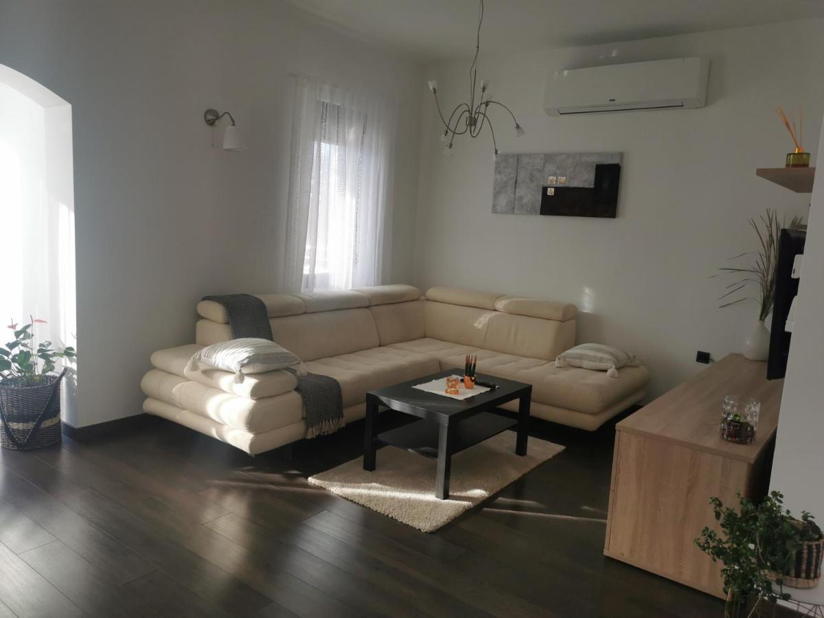 Apartmani Nika Rijeka Exterior photo