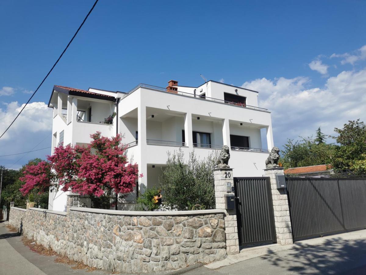 Apartmani Nika Rijeka Exterior photo